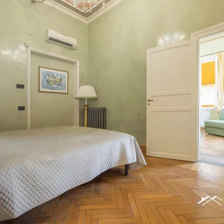 בית הארחה Ferri, Historical Residence, By Tilo Lux