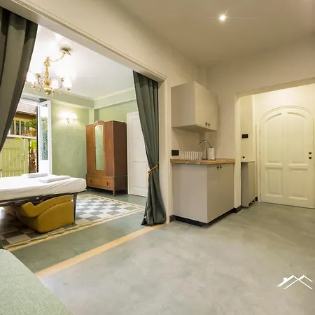 Ferri, Historical Residence, By Tilo Lux בית הארחה 3*
