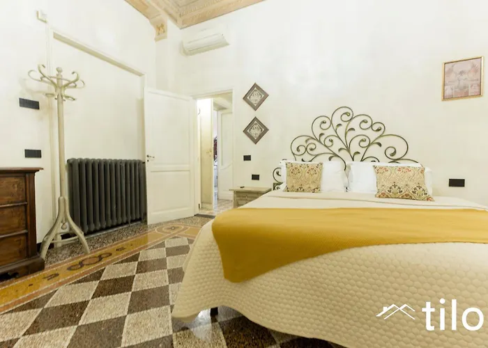 Ferri, Historical Residence, By Tilo Lux 招待所