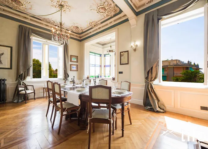 Villa Ferri, Historical Residence, By Tilo Lux Pensión Génova