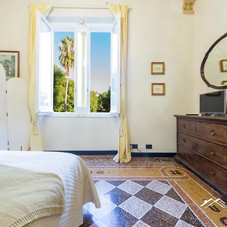 Ferri, Historical Residence, By Tilo Lux 3* Genova